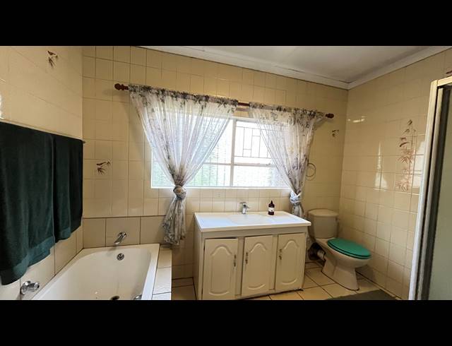17,914M² SMALLHOLDING FOR SALE IN BREDELL
